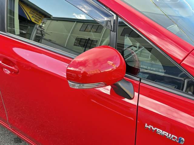 TOYOTA PRIUS ALPHA 2015 Image 31