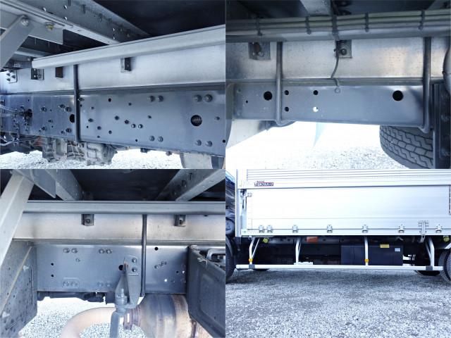 MITSUBISHI FUSOU FIGHTER 2011 Image 31