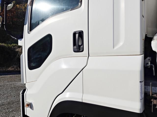 ISUZU GIGA 2017 Image 31