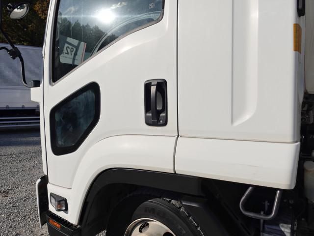 ISUZU FORWARD 2016 Image 31