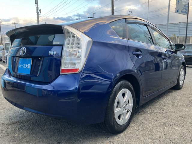 TOYOTA PRIUS 2010 Image 31