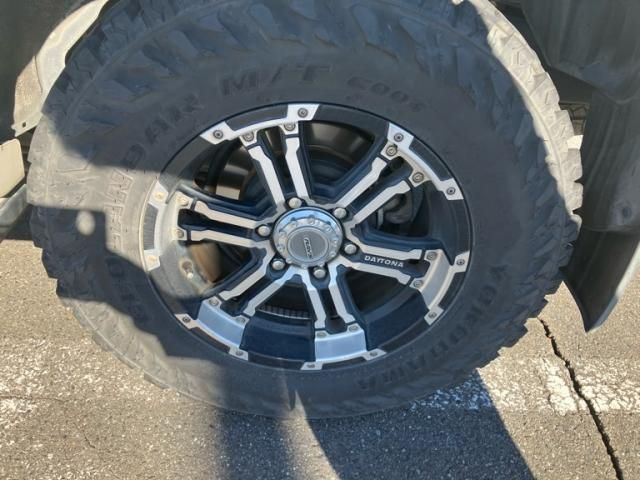 TOYOTA LANDCRUISER PRADO 2018 Image 31