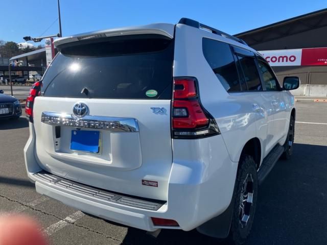 TOYOTA LANDCRUISER PRADO 2018 Image 31