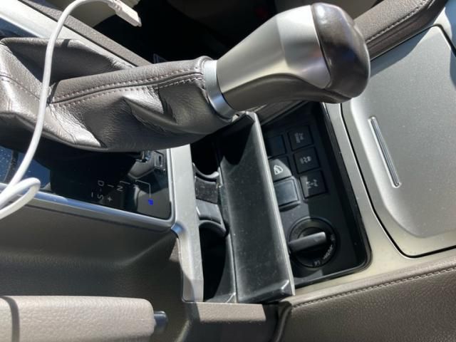 TOYOTA LANDCRUISER PRADO 2018 Image 31