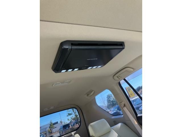 TOYOTA LANDCRUISER PRADO 2018 Image 31