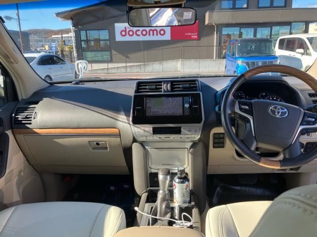 TOYOTA LANDCRUISER PRADO 2018 Image 31