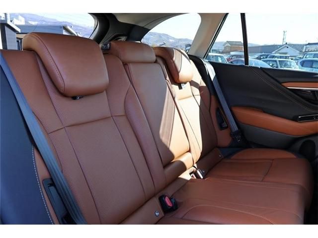 SUBARU LEGACY OUTBACK 2022 Image 31