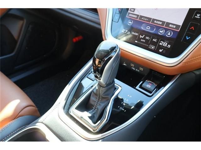 SUBARU LEGACY OUTBACK 2022 Image 31