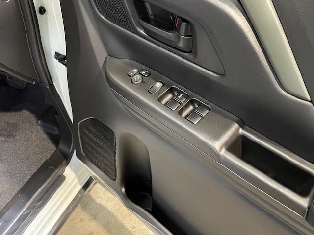 SUZUKI SPACIA GEAR 4WD 2025 Image 31