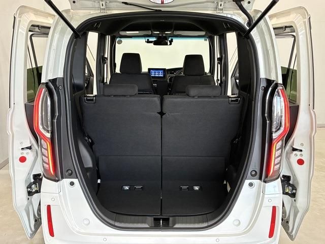 HONDA N BOX CUSTOM 2022 Image 31