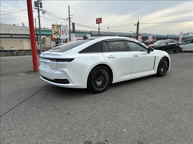 TOYOTA CROWN SEDAN HYBRID 2024 Image 31