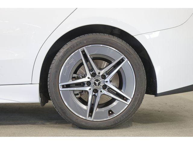 MERCEDES BENZ C CLAS 2023 Image 31