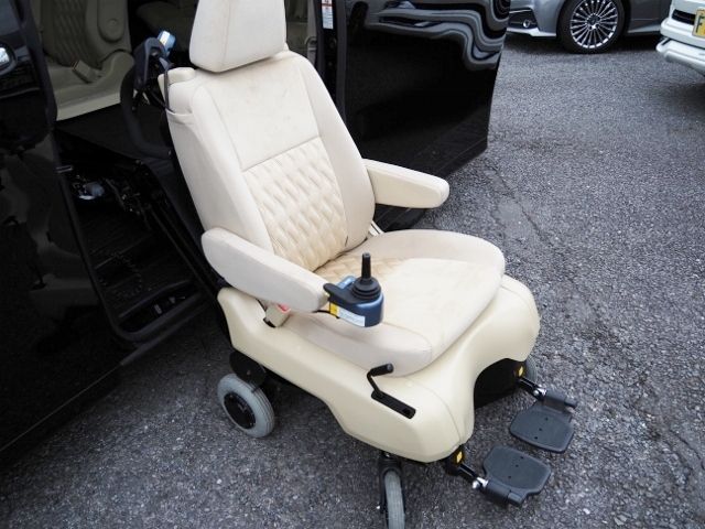 TOYOTA VELLFIRE  HYBRID 4WD 2018 Image 31