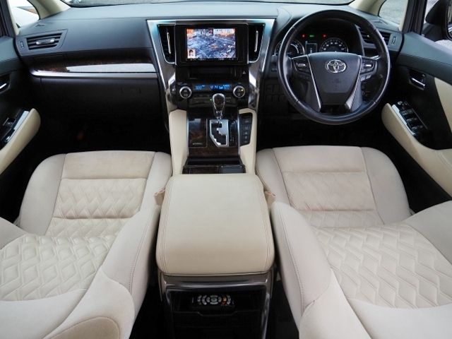 TOYOTA VELLFIRE  HYBRID 4WD 2018 Image 31