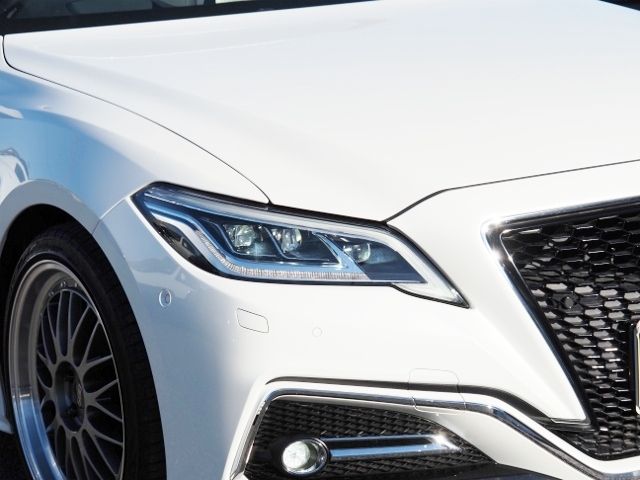 TOYOTA CROWN SEDAN HYBRID 2018 Image 31