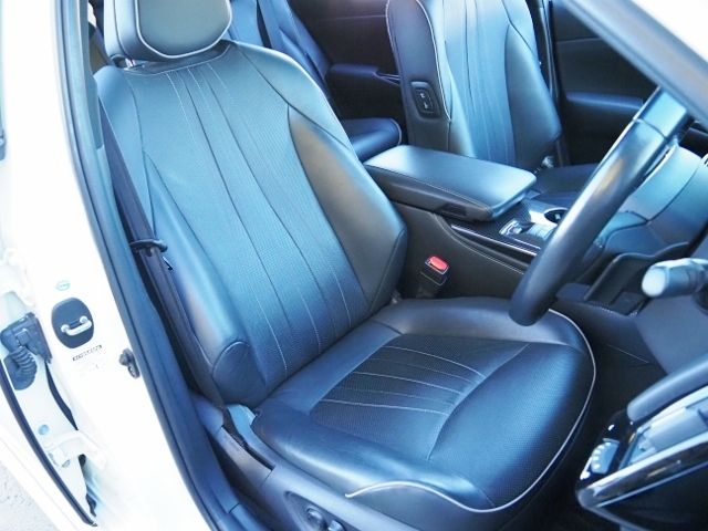 TOYOTA CROWN SEDAN HYBRID 2018 Image 31