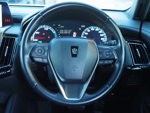 TOYOTA CROWN SEDAN HYBRID 2018 Image 31