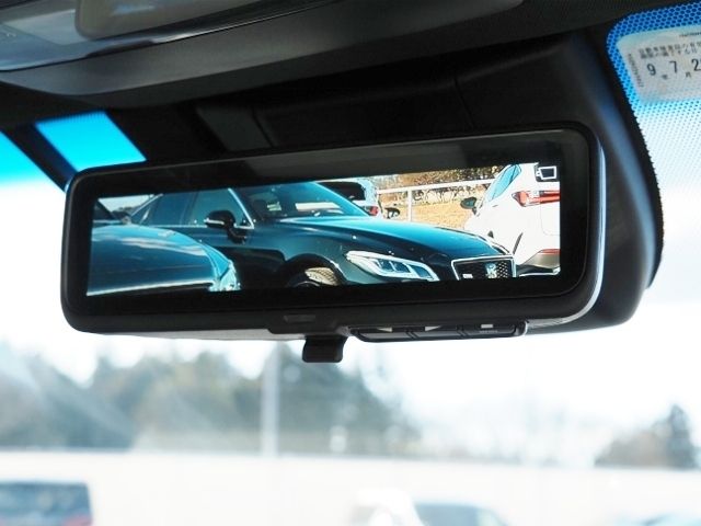 TOYOTA CROWN SEDAN HYBRID 2018 Image 31