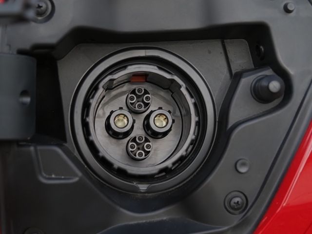 TOYOTA LEXUS UX300E 2024 Image 31