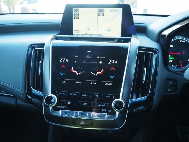 TOYOTA CROWN SEDAN HYBRID 2020 Image 31