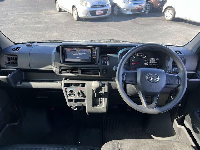 DAIHATSU HIJET DECKVAN 4WD 2022 Image 31