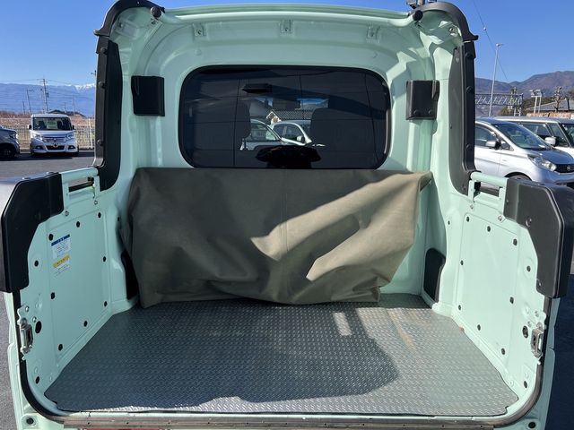 DAIHATSU HIJET DECKVAN 4WD 2022 Image 31