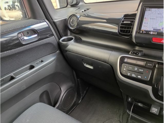 HONDA N BOX CUSTOM 2016 Image 31