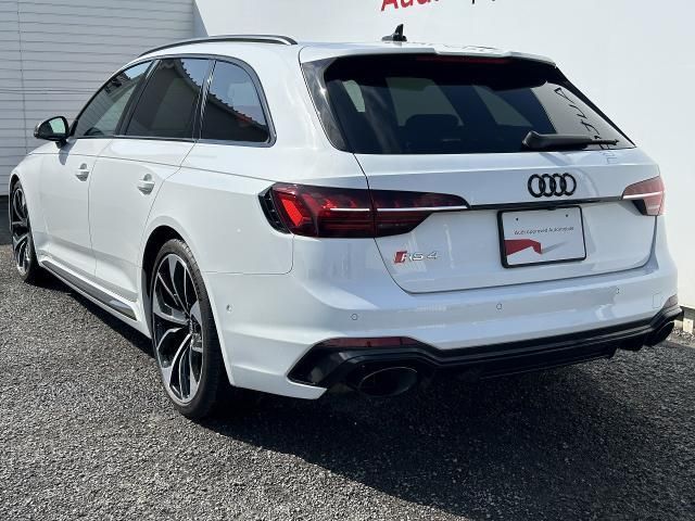 AUDI RS4 AVANT 2021 Image 31