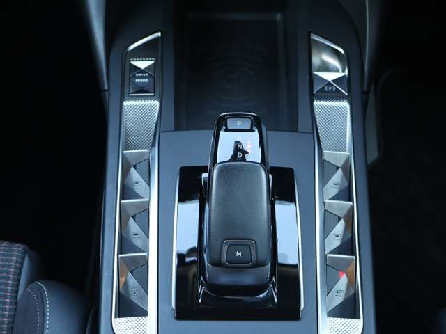 CITROEN DS3 5DOOR SU 2024 Image 31