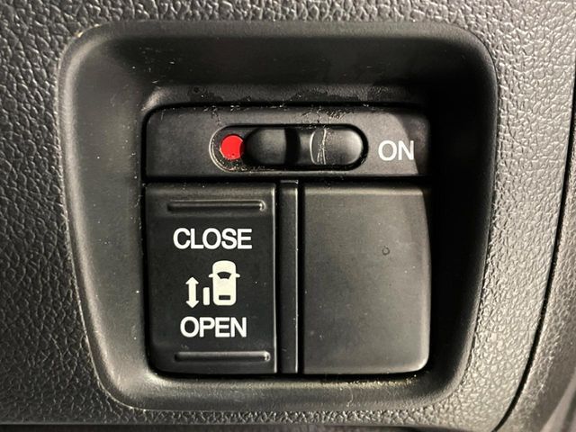 HONDA N BOX CUSTOM 2015 Image 31