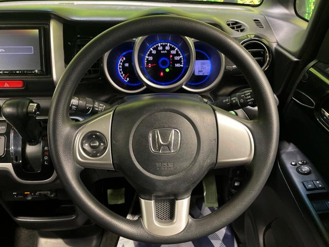 HONDA N BOX CUSTOM 2015 Image 31