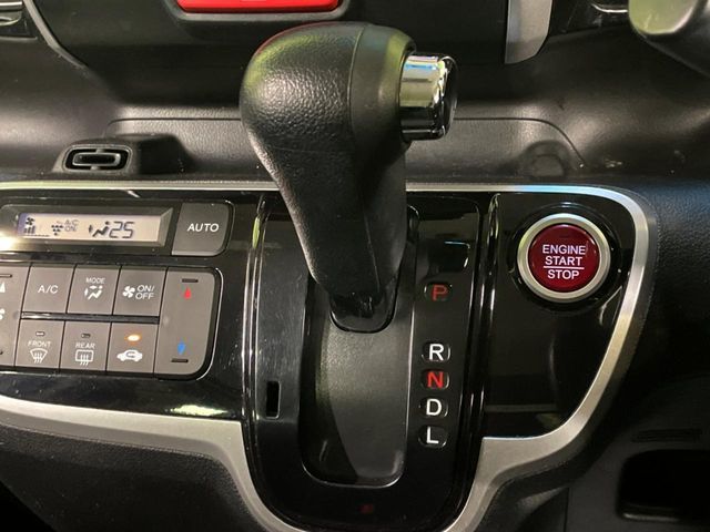 HONDA N BOX CUSTOM 2015 Image 31