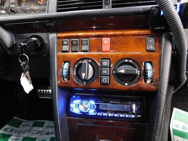 MERCEDES BENZ E CLAS 1995 Image 31