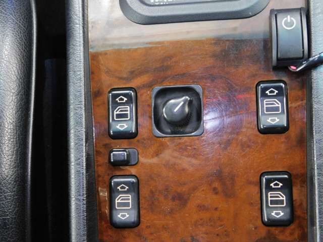 MERCEDES BENZ E CLAS 1995 Image 31