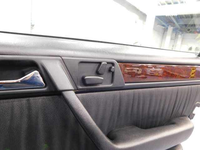 MERCEDES BENZ E CLAS 1995 Image 31