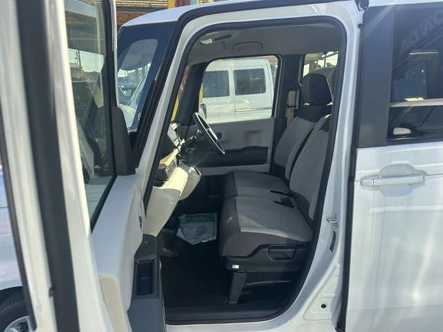 HONDA N BOX 2024 Image 31