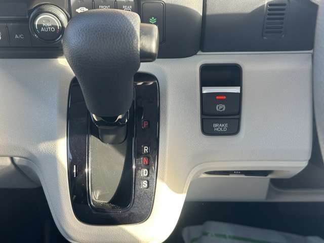 HONDA N BOX 2024 Image 31