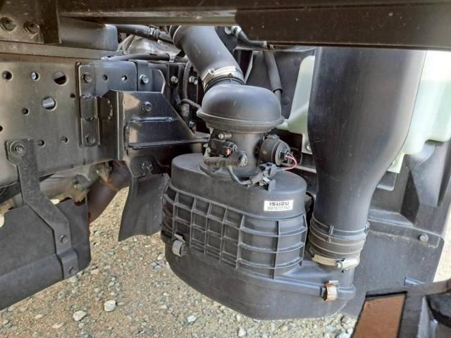 ISUZU ELF 2023 Image 31