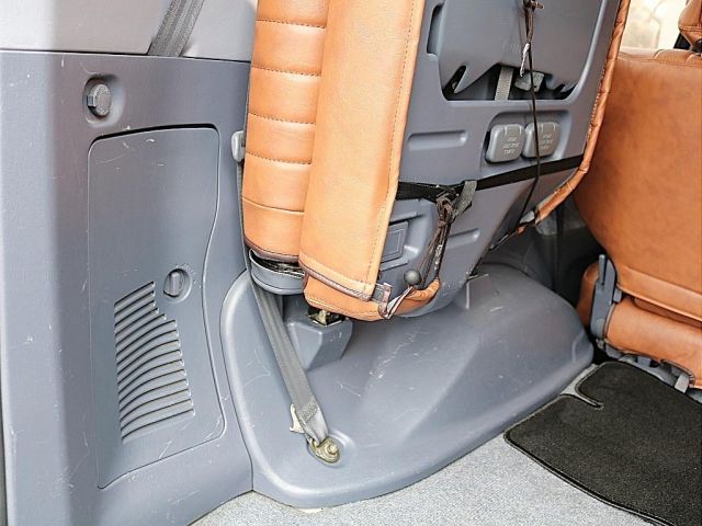 TOYOTA LANDCRUISER PRADO 1999 Image 31