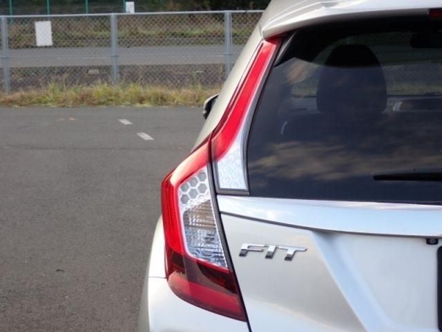 HONDA FIT HYBRID 2016 Image 31