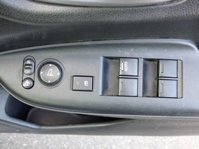 HONDA FIT HYBRID 2016 Image 31