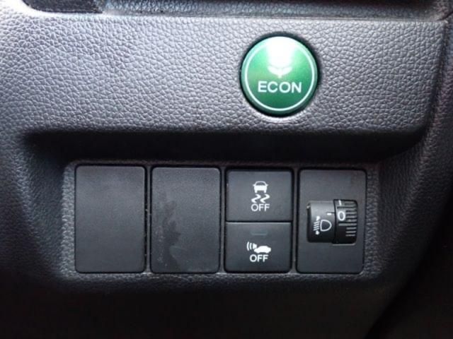 HONDA FIT HYBRID 2016 Image 31