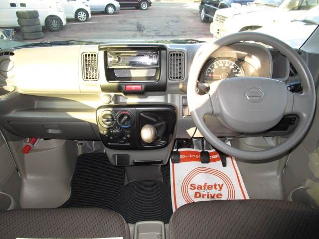 NISSAN NV100 CLIPPER 2017 Image 31