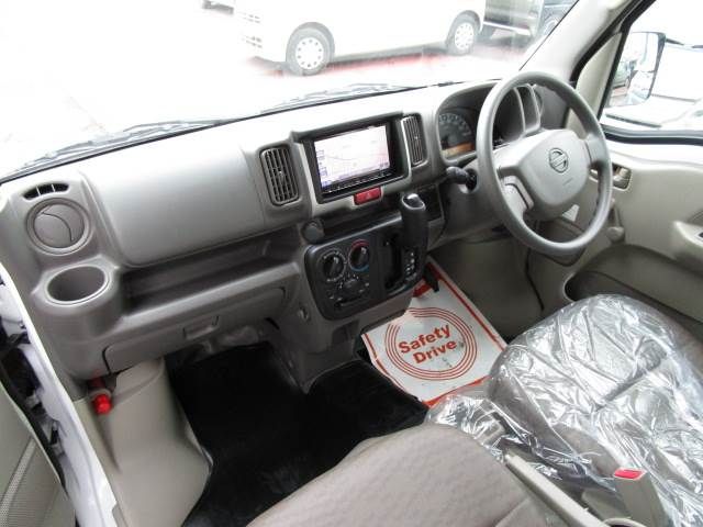 NISSAN NV100 CLIPPER 2015 Image 31