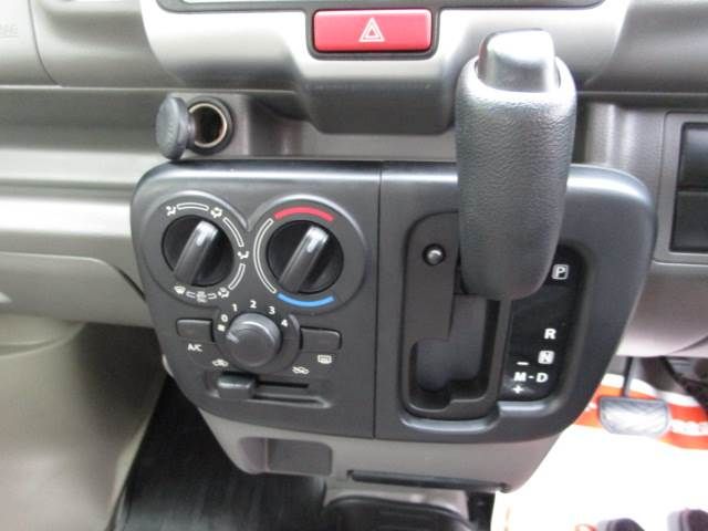 NISSAN NV100 CLIPPER 2015 Image 31