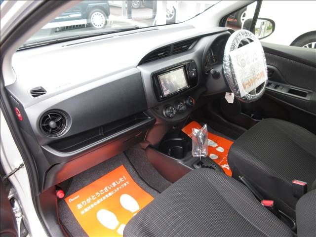 TOYOTA VITZ 2017 Image 31