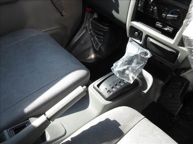 NISSAN CLIPPER VAN 2010 Image 31