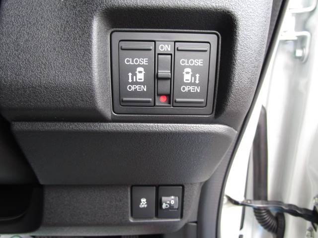 HONDA N BOX CUSTOM 2024 Image 31