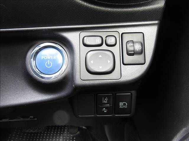 TOYOTA AQUA 2019 Image 31