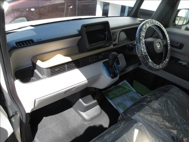 HONDA N BOX 2025 Image 31